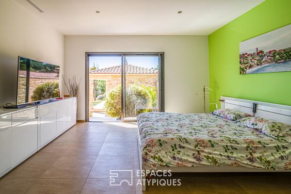 Contemporaine d’exception avec dépendances dans un écrin de verdure- Idéal activité libérale ou projet location saisonnière