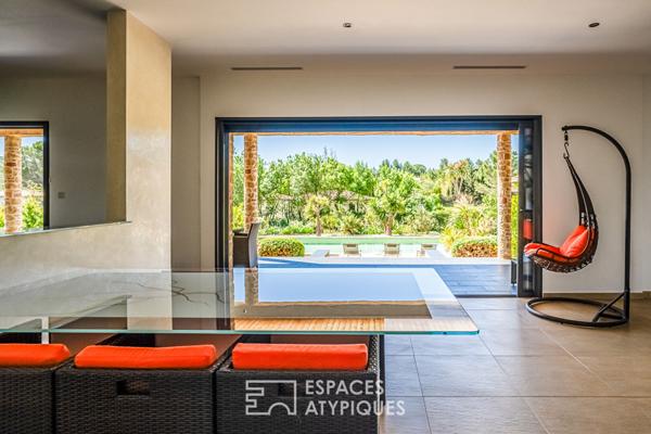 Contemporaine d’exception avec dépendances dans un écrin de verdure- Idéal activité libérale ou projet location saisonnière