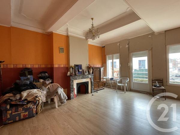 Immeuble à vendre  225 m2 GUISE - 02
