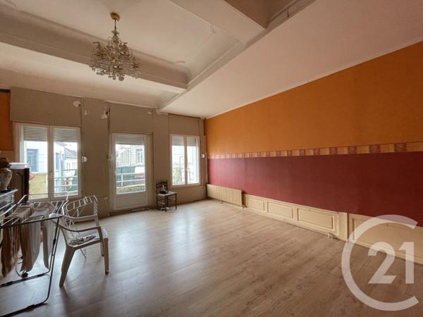 Immeuble à vendre  225 m2 GUISE - 02