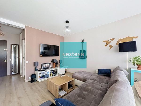 Appartement 2 pièces de 49 m² à Franconville ? Ravalement réalisé il y a moins de 5 ans ? Proche de toutes les commodités ? Cave et parking
