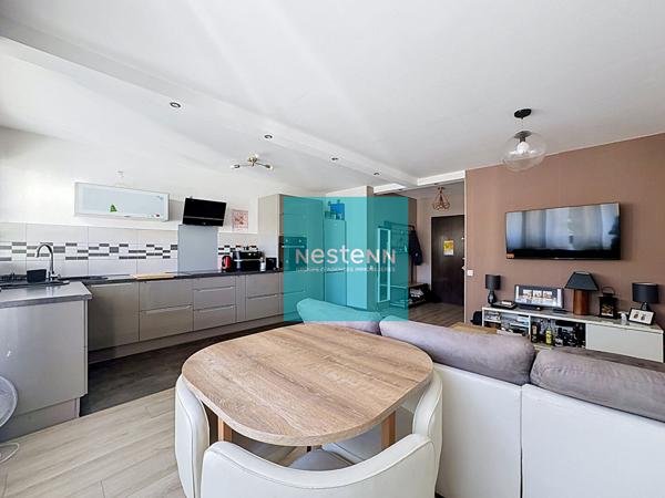 Appartement 2 pièces de 49 m² à Franconville ? Ravalement réalisé il y a moins de 5 ans ? Proche de toutes les commodités ? Cave et parking