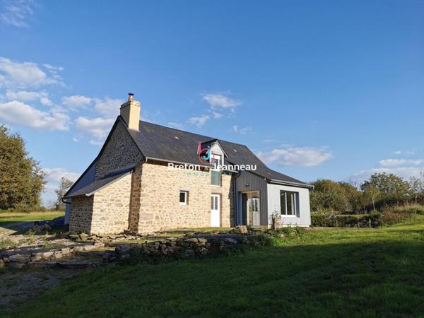 Maison avec annexe sur 2.5ha à Jublains