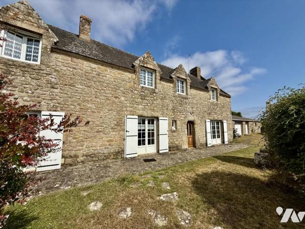 Maison en pierre avec vue et accès rivière