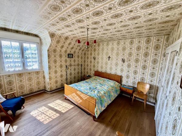 Maison en pierre avec vue et accès rivière