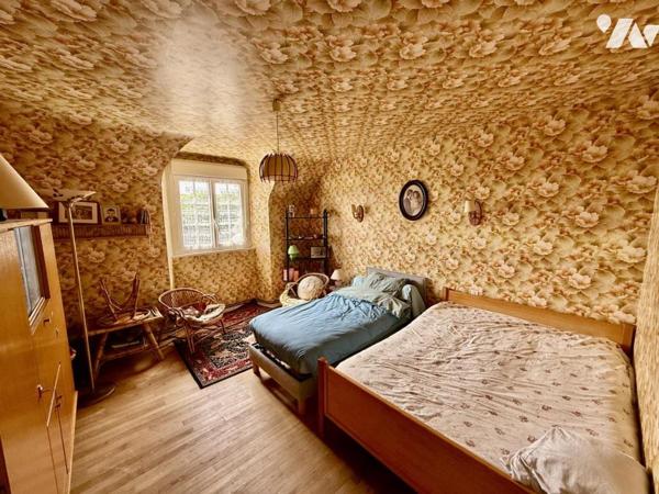 Maison en pierre avec vue et accès rivière