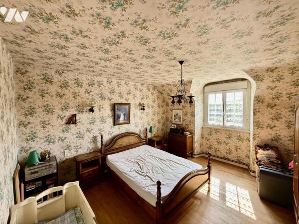 Maison en pierre avec vue et accès rivière