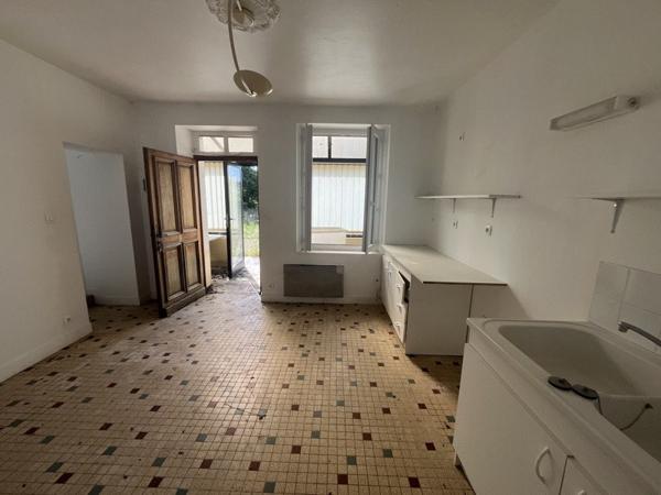 Maison à vendre 213 000 € Sassay 4 p 85 m² DPE D