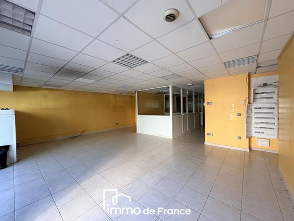 Local commercial Rodez 13 pièces 217.43 m2