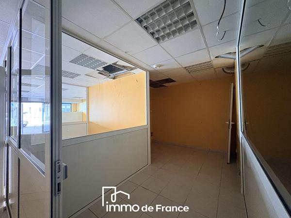 Local commercial Rodez 13 pièces 217.43 m2