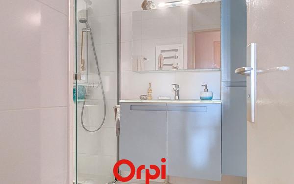 Appartement à vendre    3 pièces • 60,24 m2 Bandol