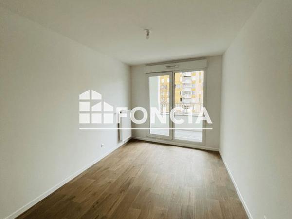 Location Appartement 2 pièces 46.4 m² - 2 RUE PIERRE ET MARIE CURIE Ris Orangis 91130