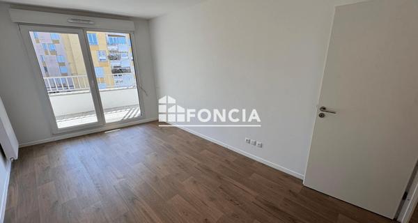 Location Appartement 2 pièces 46.4 m² - Ris-orangis 91130
