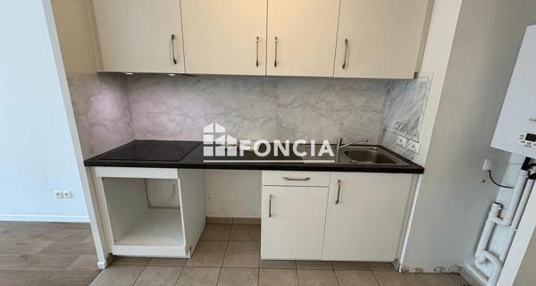 Location Appartement 2 pièces 46.4 m² - Ris-orangis 91130