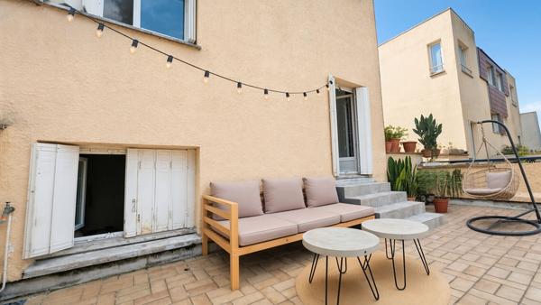 Maison de ville avec terrasse