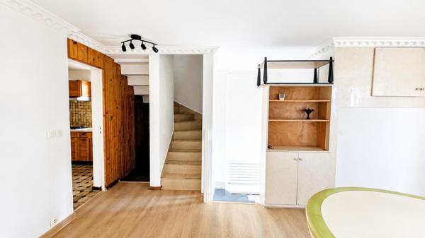Maison de ville avec terrasse