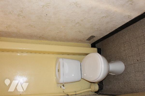 Maison mitoyenne d'env. 130m² habitable  sur 1293m² de terrain avec garage et terrasse couverte