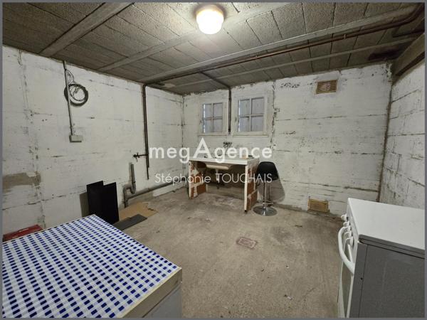 Maison à SAINT-ETIENNE-EN-COGLES, 35460 - 7 pièces 112m²