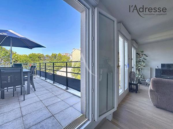 PUTEAUX/ République - Appartement 3 pièces 62 m² - 1 Terrasse 16m² - 1 Cave