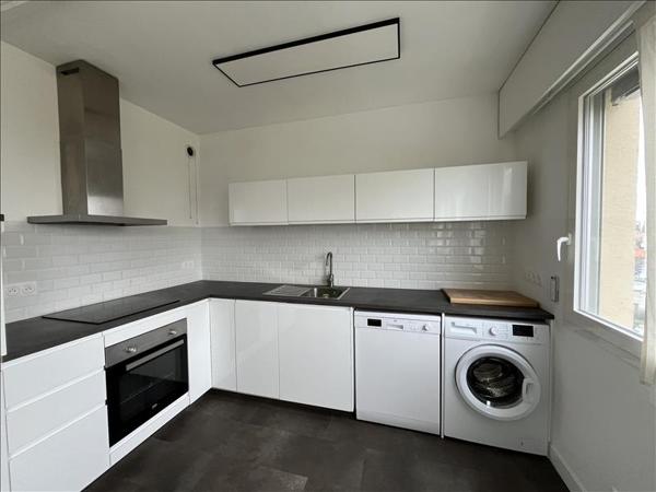Appartement à louer 756 € CC LA ROCHELLE 2 p 37 m² DPE C