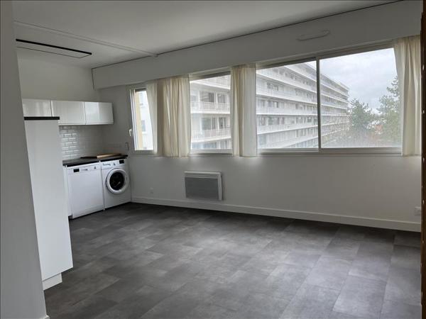 Appartement à louer 756 € CC LA ROCHELLE 2 p 37 m² DPE C