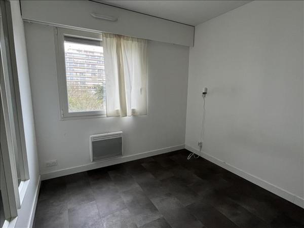 Appartement à louer 756 € CC LA ROCHELLE 2 p 37 m² DPE C