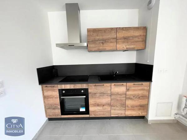 Appartement à louer 2 pièces 42.7m² Marseille (13009)