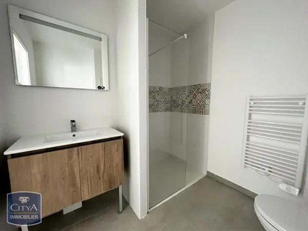 Appartement à louer 2 pièces 42.7m² Marseille (13009)