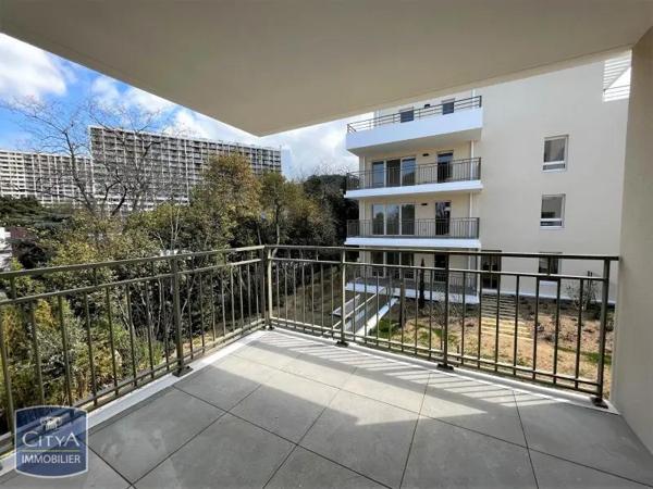 Appartement à louer 2 pièces 42.7m² Marseille (13009)