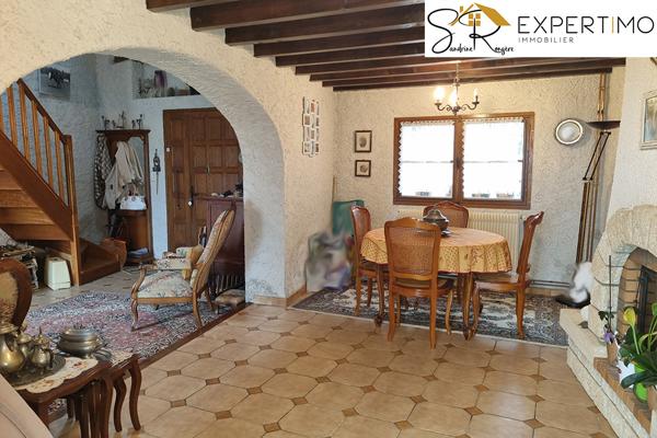 Saint-Quintin-sur-Sioule (63440) Maison de 103 m² sur 2744m² de terrain attenant