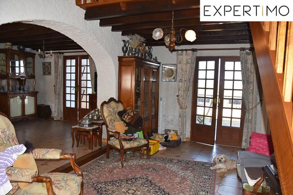 Saint-Quintin-sur-Sioule (63440) Maison de 103 m² sur 2744m² de terrain attenant