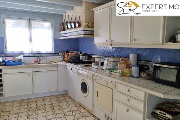 Saint-Quintin-sur-Sioule (63440) Maison de 103 m² sur 2744m² de terrain attenant