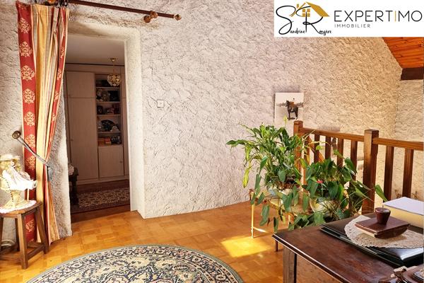 Saint-Quintin-sur-Sioule (63440) Maison de 103 m² sur 2744m² de terrain attenant