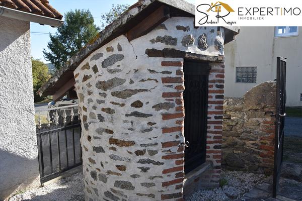 Saint-Quintin-sur-Sioule (63440) Maison de 103 m² sur 2744m² de terrain attenant