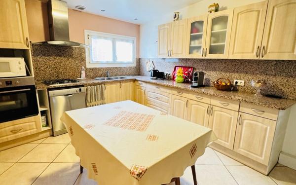 Maison à vendre    7 pièces •  Chelles