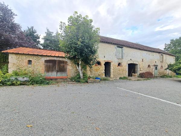 Maison à Beaumont-sur-Sarthe, 72170 - 7 pièces 143m²