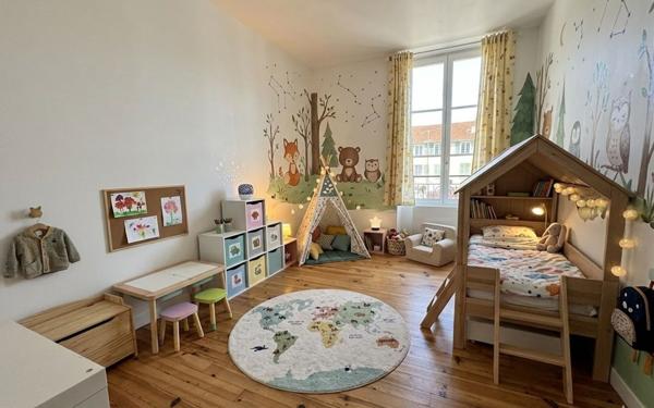 Appartement à vendre    4 pièces • 82 m2 Pau