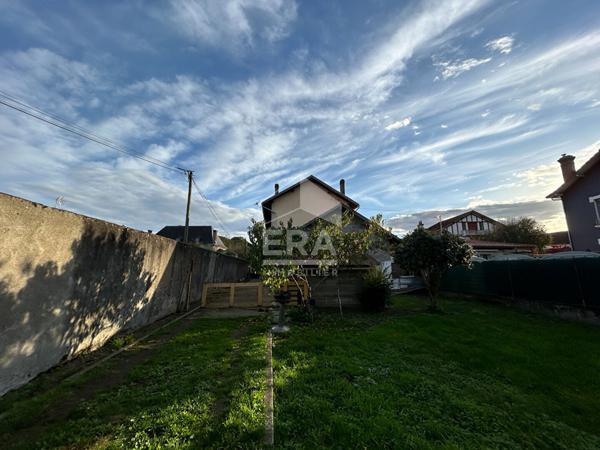 À VENDRE IMMEUBLE AU COUR DE VIC-EN-BIGORRE