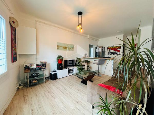 À VENDRE IMMEUBLE AU COUR DE VIC-EN-BIGORRE