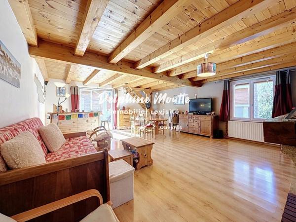 ARVIEUX- maison récente- 4 chambres - rapport locatif