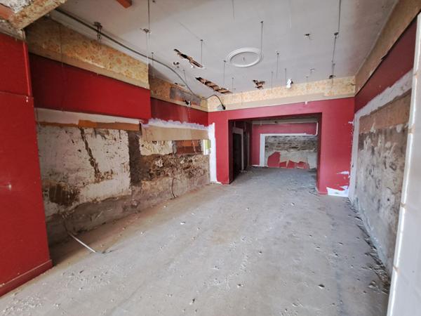 Local commercial 2 pièces 91.71 m2