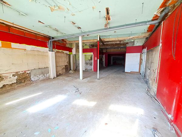 Local commercial 2 pièces 91.71 m2