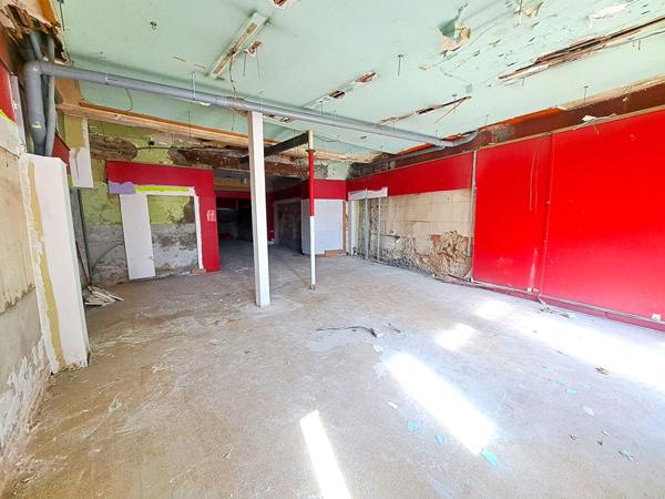 Local commercial 2 pièces 91.71 m2