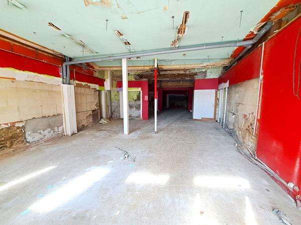 Local commercial 2 pièces 91.71 m2