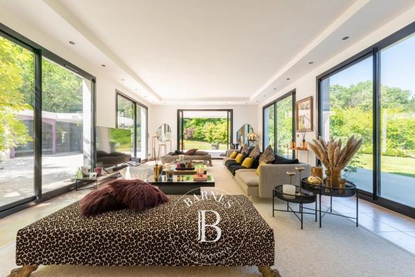 Bihorel, Maison  468 m² à vendre