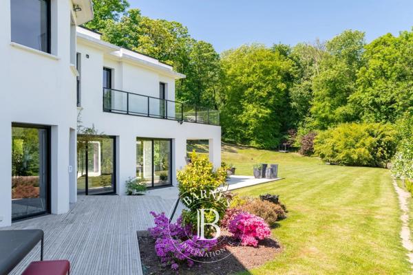 Bihorel, Maison  468 m² à vendre