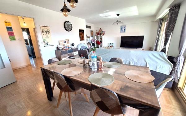 Appartement à vendre    3 pièces • 83,50 m2 Saint-Laurent-du-Var