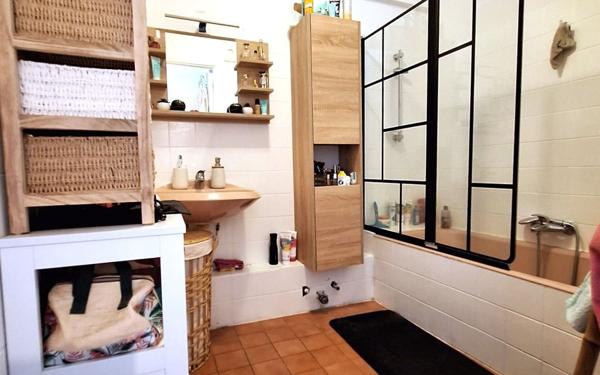 Appartement à vendre    3 pièces • 83,50 m2 Saint-Laurent-du-Var