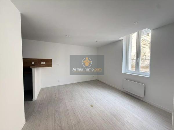 Location                                                      Appartement
                        
                     1 pièces                      24 m2                     à Apt