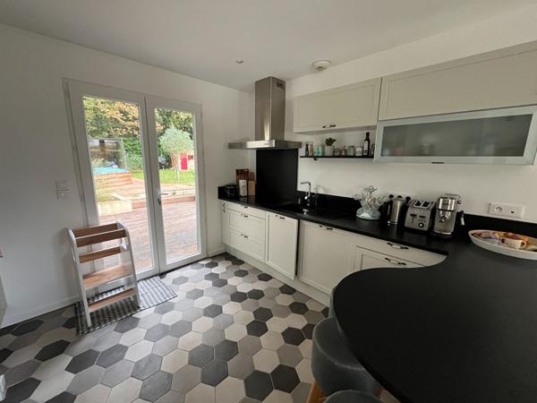 BREUILLET , proche centre bourg. EXCLUSIF ! Breuillet